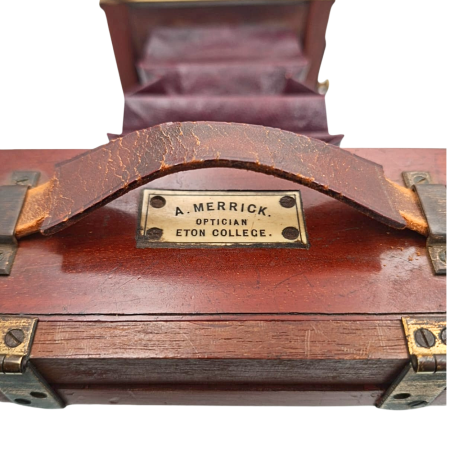 aparat-foto-colectie-lemn-burduf-rosu-reisecamera-1900.jpg [6]