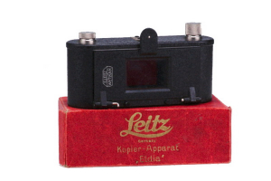 Accesorii pt. aparate foto de colectie - Leica Eldia + cutie - dispozitiv de copiat film (S.H.)