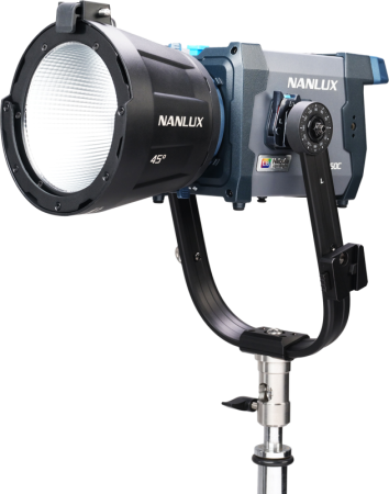NANLUX Evoke 150C LED Full-color Spot Light with case [9]