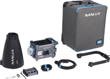 NANLUX Evoke 600C LED Full-color Spot Light with trolley case [10]