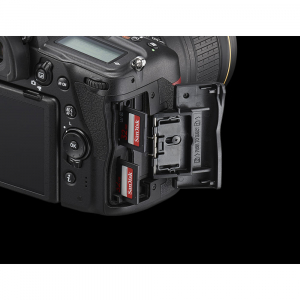 nikon-d780-aparat-foto-dslr-24-5mpx-fx-4k-body.jpg [4]