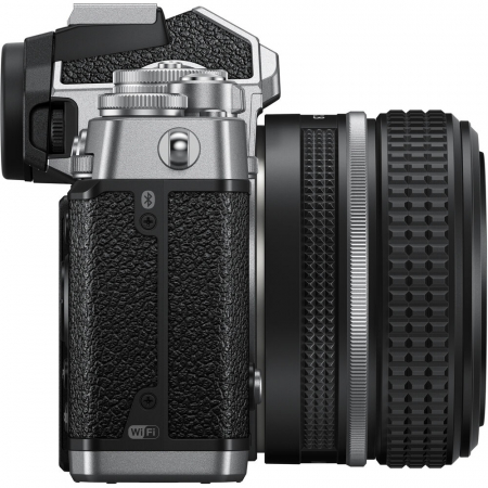 Nikon Z fc Kit cu Nikon NIKKOR Z 28mm f/2.8 (SE) - Aparat Foto Mirrorless Montura Z [4]