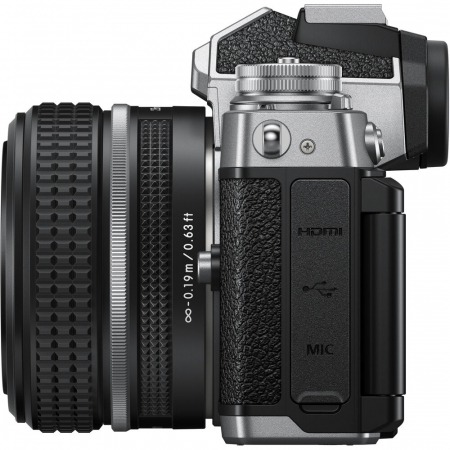 Nikon Z fc Kit cu Nikon NIKKOR Z 28mm f/2.8 (SE) - Aparat Foto Mirrorless Montura Z [5]