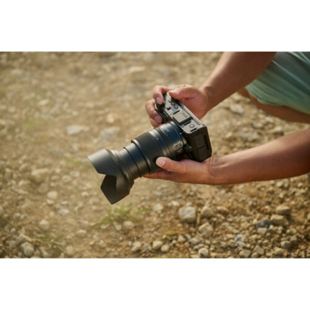 Nikon ZR + 24-70mm f/4 S - Cameră Cinema Full-Frame 6K Compactă cu Dual Base ISO, R3D NE și Stabilizare IBIS pentru Filmări Profesionale [16]