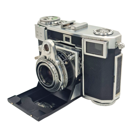 Aparate foto de colectie , cu vizare laterala - zeiss-ikon-contessa-35-camera-pliabila-vintage-fata.jpg