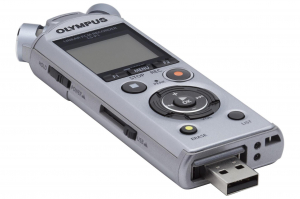 Olympus LS-P1 Video Kit - reportofon  Videogapher Kit inc Windscreen, Hot Shoe Adapter, 3.5mm Audio Cable and 8GB micro SD card [2]