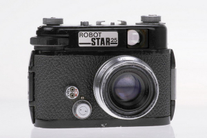 Aparate foto de colectie , cu vizare laterala - Robot Star 25 – aparat foto mecanic 35mm fabricat în Germania, cu mecanism de avans cu arc