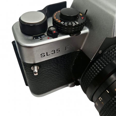 Rolleiflex SL35 E cu Planar 50mm f/1.8 și Tele-Tessar 135mm f/4 – Cameră SLR analog germană cu optică Carl Zeiss [2]