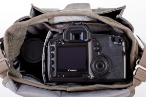 thinktank-retrospective-5-geanta-foto-mirrorless-black.jpg [1]