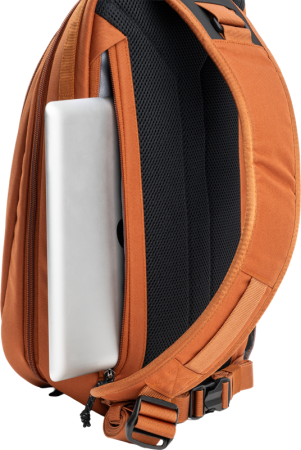 geanta-foto-sling-monobretea-think-tank-turnstyle-8l-urban-rust.jpg [5]