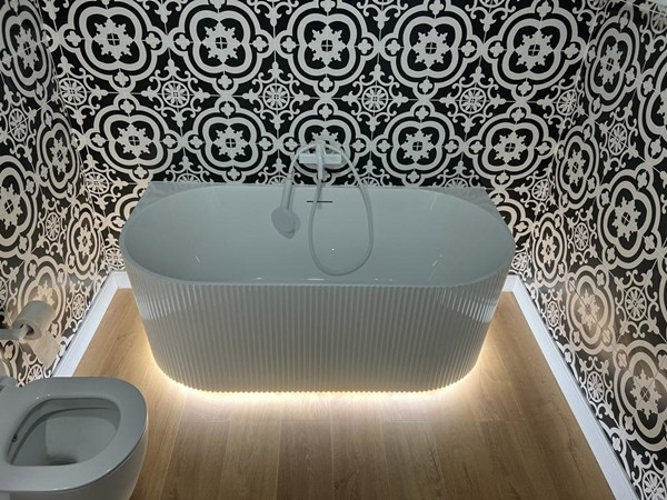 Cada freestanding lipita la perete 170x80 Pollux [36]
