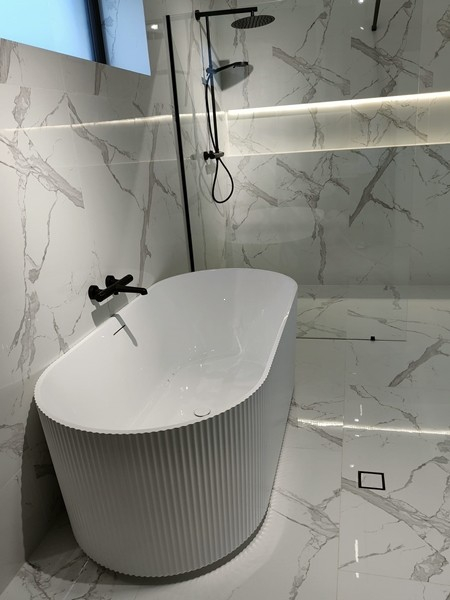 Cada freestanding ovala 170x80 Vega [29]