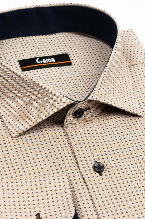 Camasa barbati regular fit cappuccino cu insertii albe si imprimeu bleumarin 5XL-6XL [3]