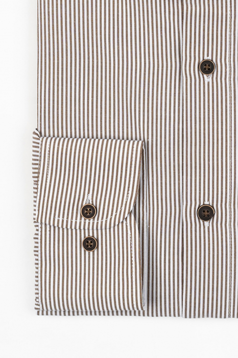 Camasa barbati slim fit alba cu dungi maro [2]