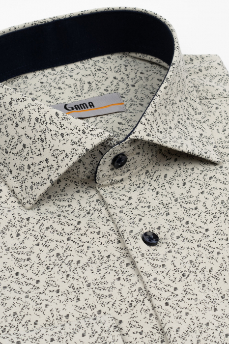 Camasa barbati slim fit bej nisipiu cu imprimeu abstract bleumarin CONFORT [3]
