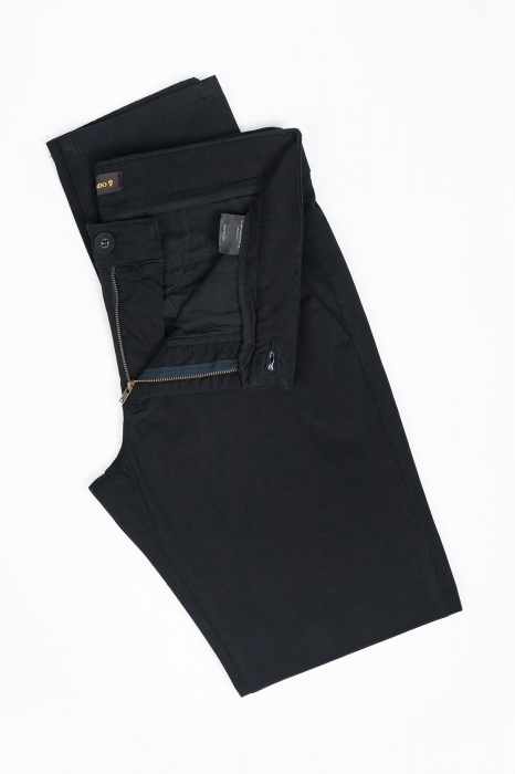 Pantaloni casual chino slim bumbac negri [3]
