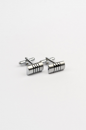 Butoni argintii cu decupaj geometric B 38 [1]