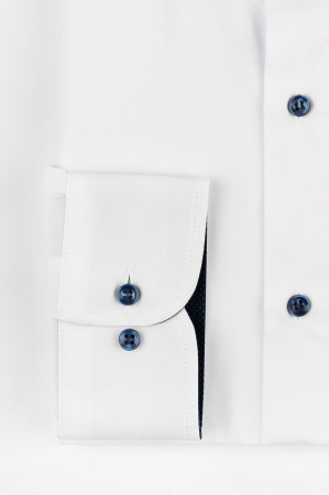 Camasa slim fit alba cu insertie bleumarin si picouri bleu la guler [2]