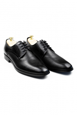 Pantofi barbati piele negri cu perforatii [2]