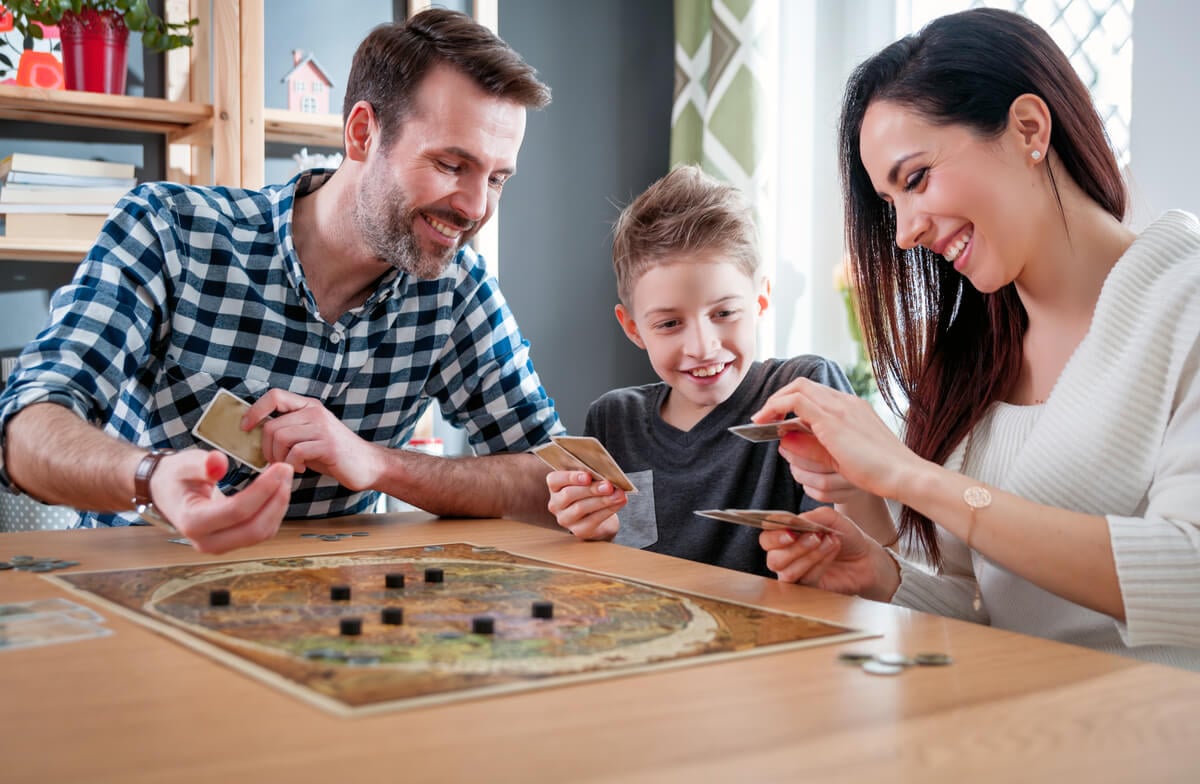 Top 5 jocuri de familie pe care trebuie să le încercați
