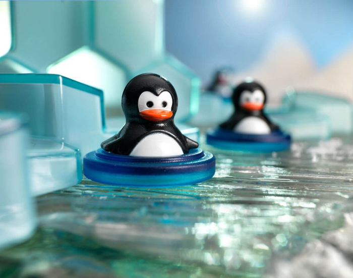 Penguins Pool Party [4]