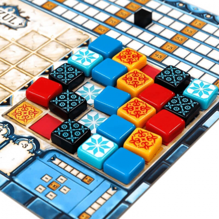 Sometimes along run out Azul - Jocul de bază + Extensia "Mozaicul de cristal" (RO) | Gameology