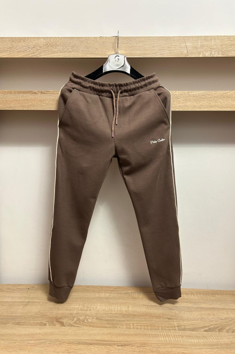 COMPLEU BROWN PHILIP [3]