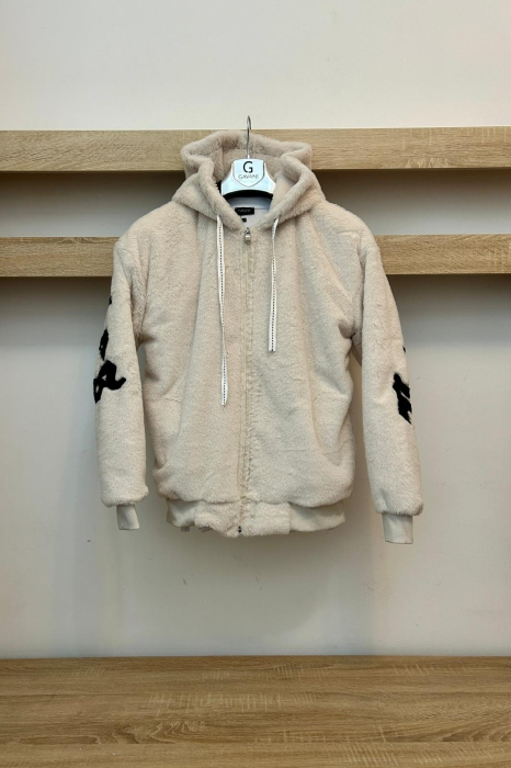 GEACA BARBATI LA ALB CREM [3]