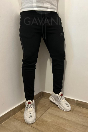 Pantaloni / Trening barbati - Pantaloni cu fermoras negru