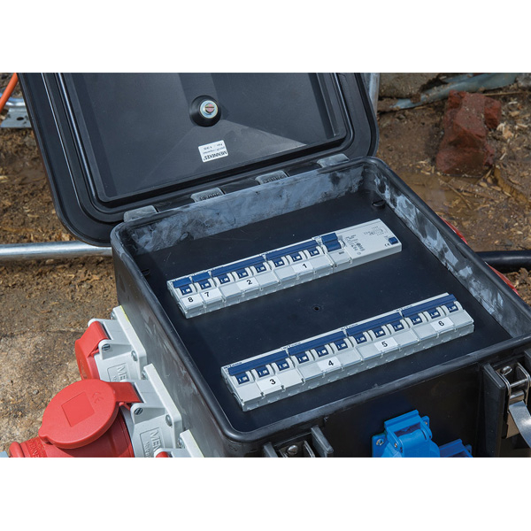 Distribuitor de putere M63 pentru santier 63A 43kW IP44 intrare cablu H07RN-F 5G16 2m fisa 5 poli 6h 63A iesire 2x prize CEE 5 poli 16A , 1 x priza CEE 5 poli 32A, 1 x priza CEE 5 poli 63A si 3 prize [2]