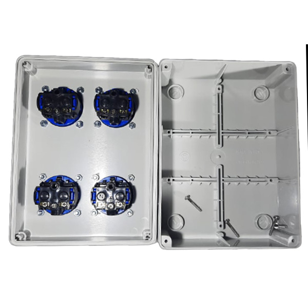 panou-din-plastic-echipat-1-priza-5-poli-32a-si-2-prize-monofazice-16a-190x140mm-1763-1764-1765-1766-1767-1768-1769-1770-1771-1772-1773-1774-1775-1776-1784 [2]