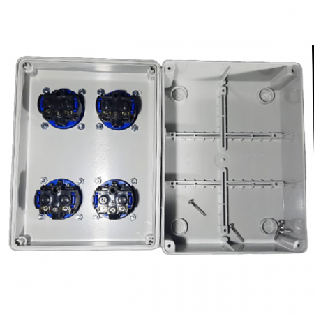 panou-din-plastic-echipat-1-priza-5-poli-32a-si-2-prize-monofazice-16a-190x140mm-1763-1764-1765-1766-1767-1768-1769-1770-1771-1772-1773-1774-1775-1776-1784 [1]
