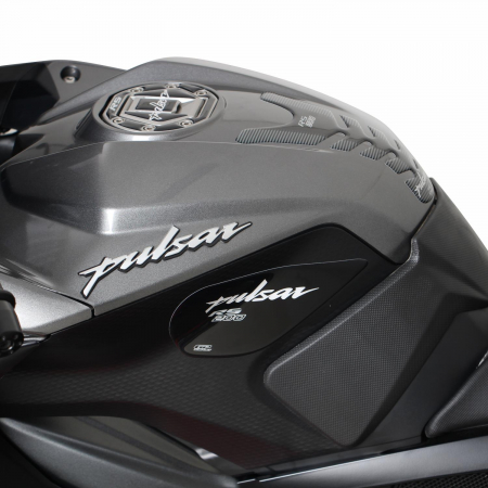 BAJAJ PULSAR RS 200          [3]