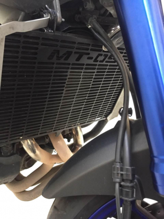 YAMAHA MT-09          [2]