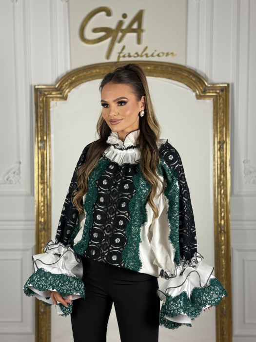 Camasa cu Motive Traditionale Hellia [3]