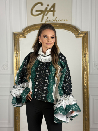 Camasa cu Motive Traditionale Hellia [1]