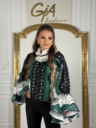 Camasa cu Motive Traditionale Hellia [3]