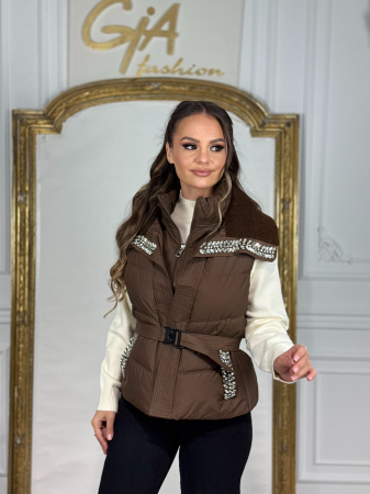 Vesta Hellia Brown [3]