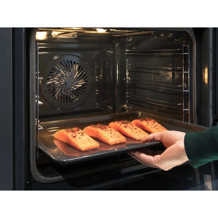 Cuptor electric incorporabil cu abur Electrolux EOB8S39H SteamBoost 800 70 l negru [6]