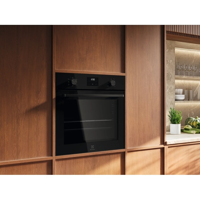 Cuptor electric incorporabil Electrolux LOFGF00BK SurroundCook 65 l negru [4]