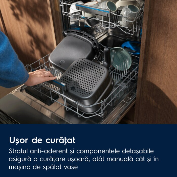 Friteuza cu aer cald Electrolux EAF7B Seria 700, 6.8 L, 1800 W, neagra, design compact [6]