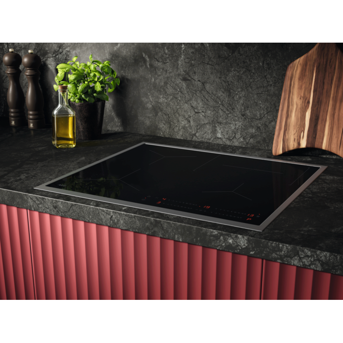 Plita inductie AEG TO64IA0FXB Seria 5000 60 cm 4 zone Hob2Hood rama inox negru [2]