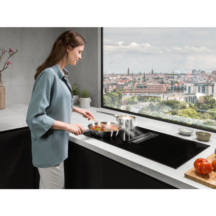 Plita cu hota integrata AEG CCE84779FB ComboHob FlexiBridge 83 cm 4 zone negru [10]