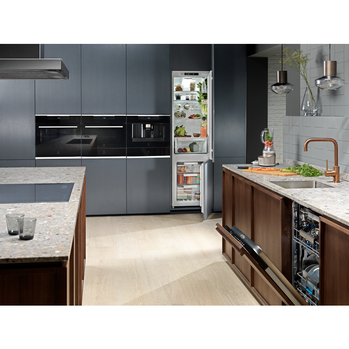 Plita incorporabila inductie Electrolux EIS6949 SensePro 900 60 cm negru [12]