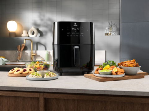 Friteuza cu aer cald Electrolux EAF7SB Seria 700, 6.9 L, 1700 W, neagra, cu functie de abur [11]