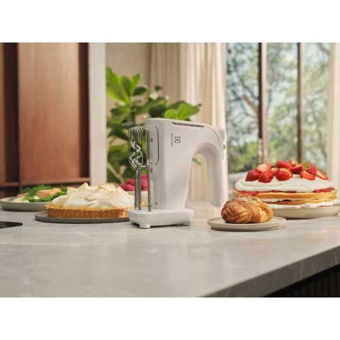 Mixer de mana Electrolux EHM4W Seria 300, 500 W, alb, cu lame inox si suport pentru accesorii [7]