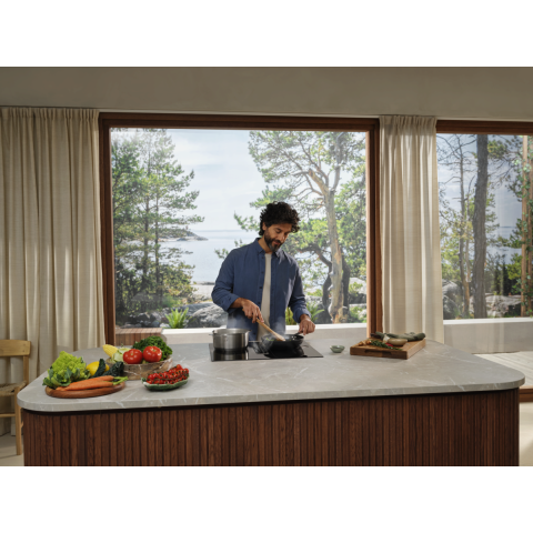 Plita incorporabila cu inductie cu hota integrata Electrolux ECC63410CT ComboHob eXtractor 60 cm negru mat [8]