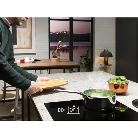 Plita cu inductie Electrolux LIL61434C 60 cm 4 zone Hob2Hood comenzi tactile neagra [9]
