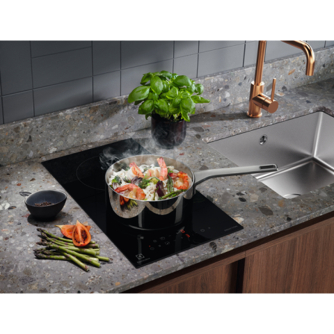 Plita incorporabila cu inductie Electrolux LIT30230C 2 zone PowerBoost control touch 30 cm negru [7]