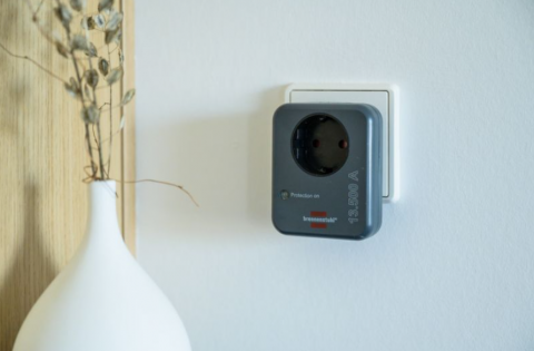 Electrice - Priza cu protectie la supratensiune Brennenstuhl 13500 A
